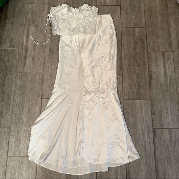 V. Chapman Calla Lily Gown White 2-Piece Corset & Maxi Bridal - Picture 3 of 6